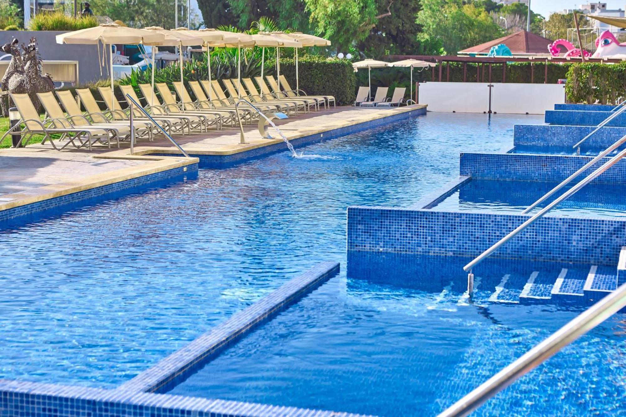 Zafiro Palmanova Aparthotel Bagian luar foto