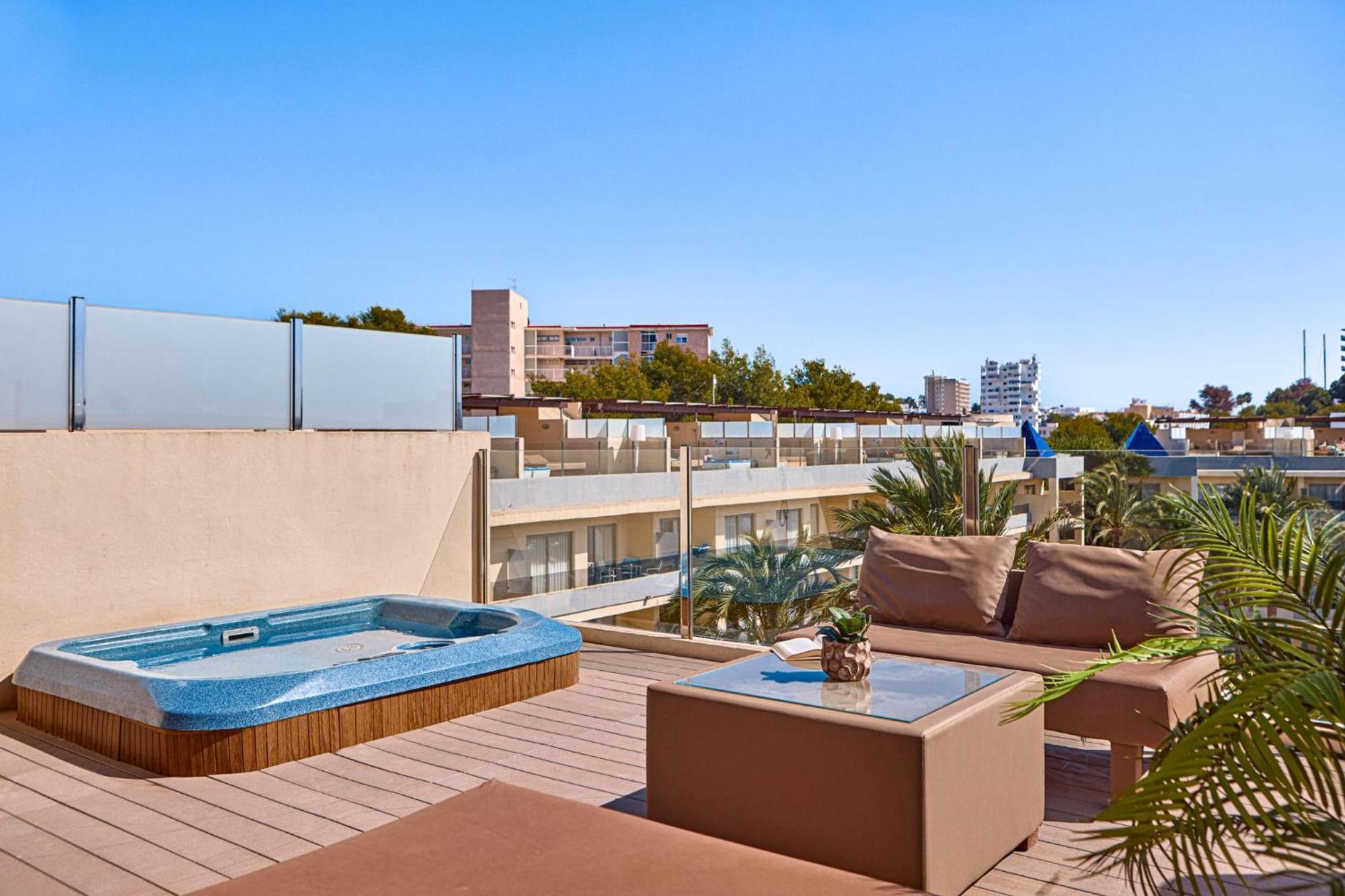 Zafiro Palmanova Aparthotel Bagian luar foto