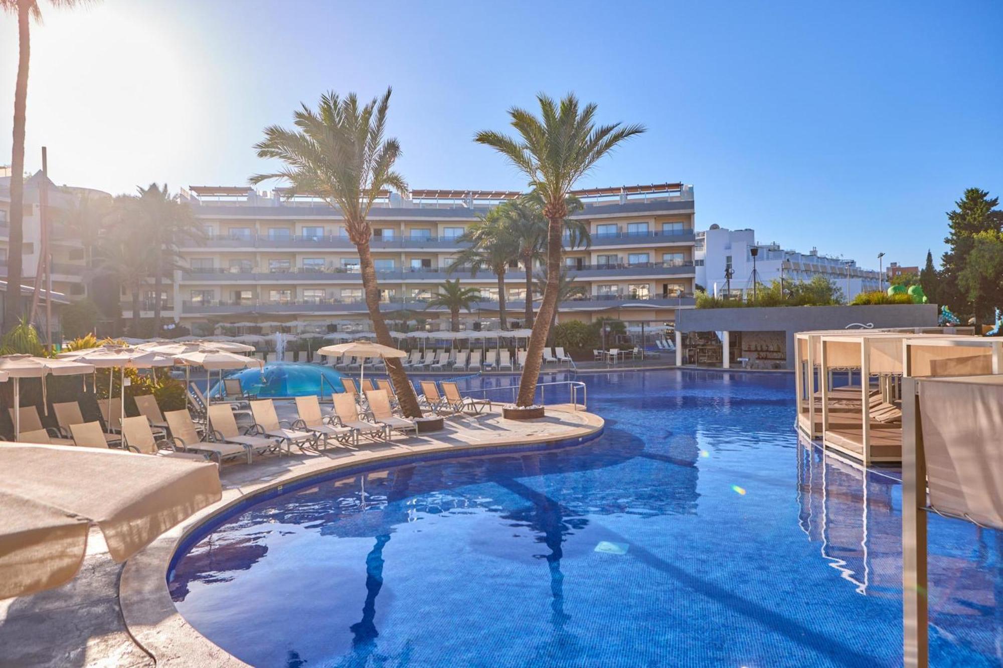 Zafiro Palmanova Aparthotel Bagian luar foto