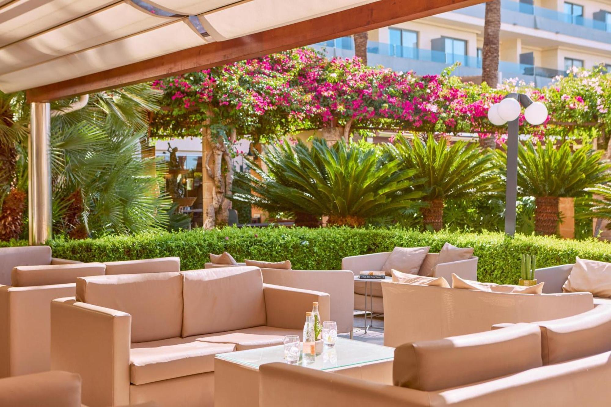 Zafiro Palmanova Aparthotel Bagian luar foto