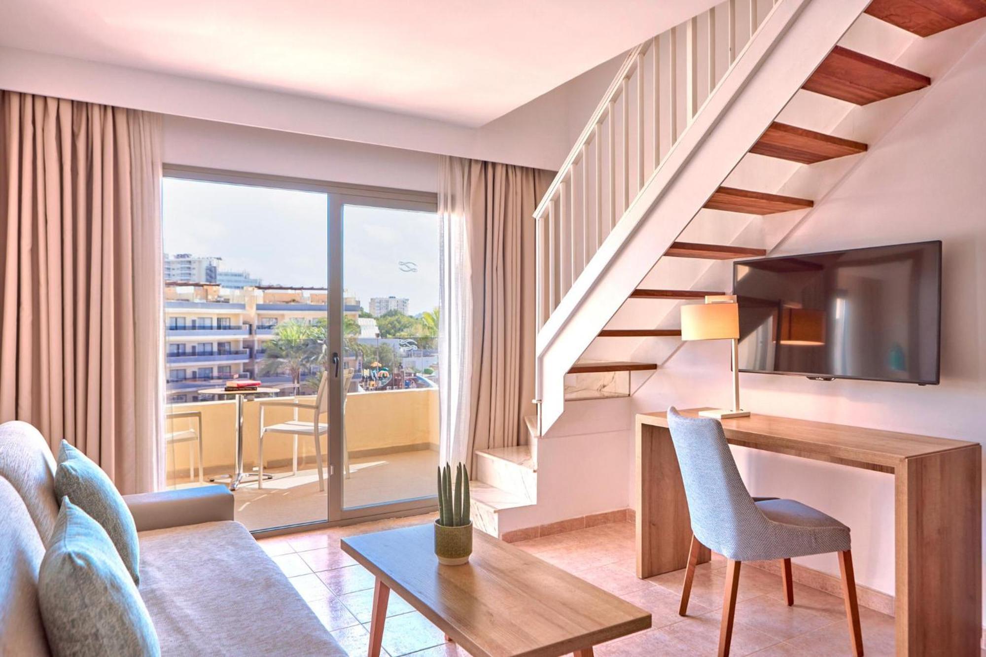 Zafiro Palmanova Aparthotel Bagian luar foto