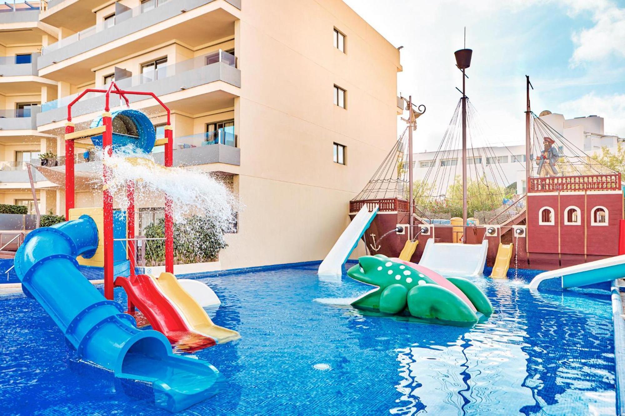 Zafiro Palmanova Aparthotel Bagian luar foto
