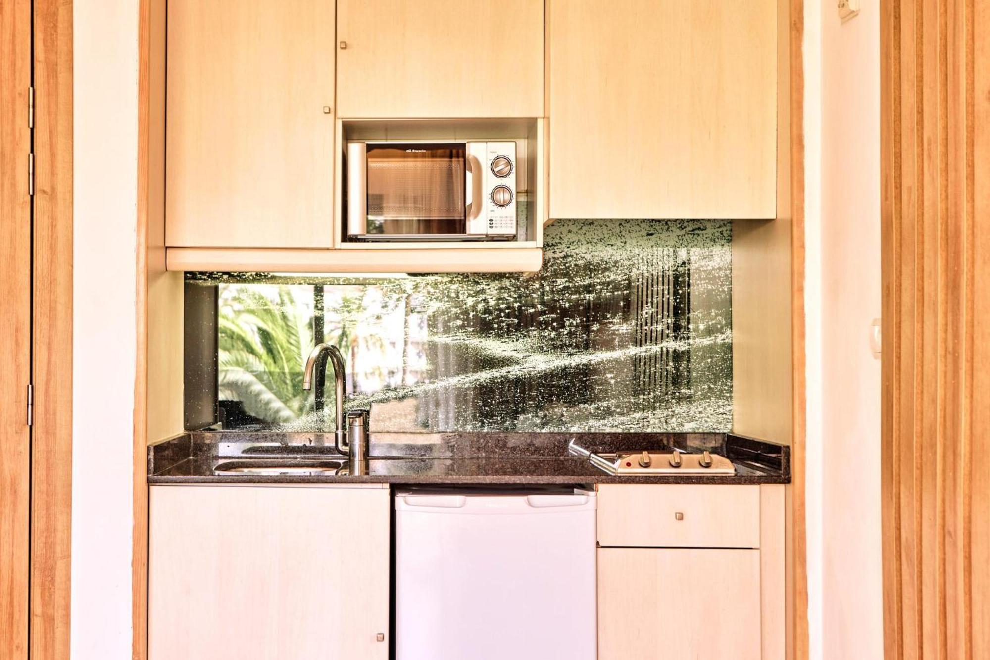 Zafiro Palmanova Aparthotel Bagian luar foto
