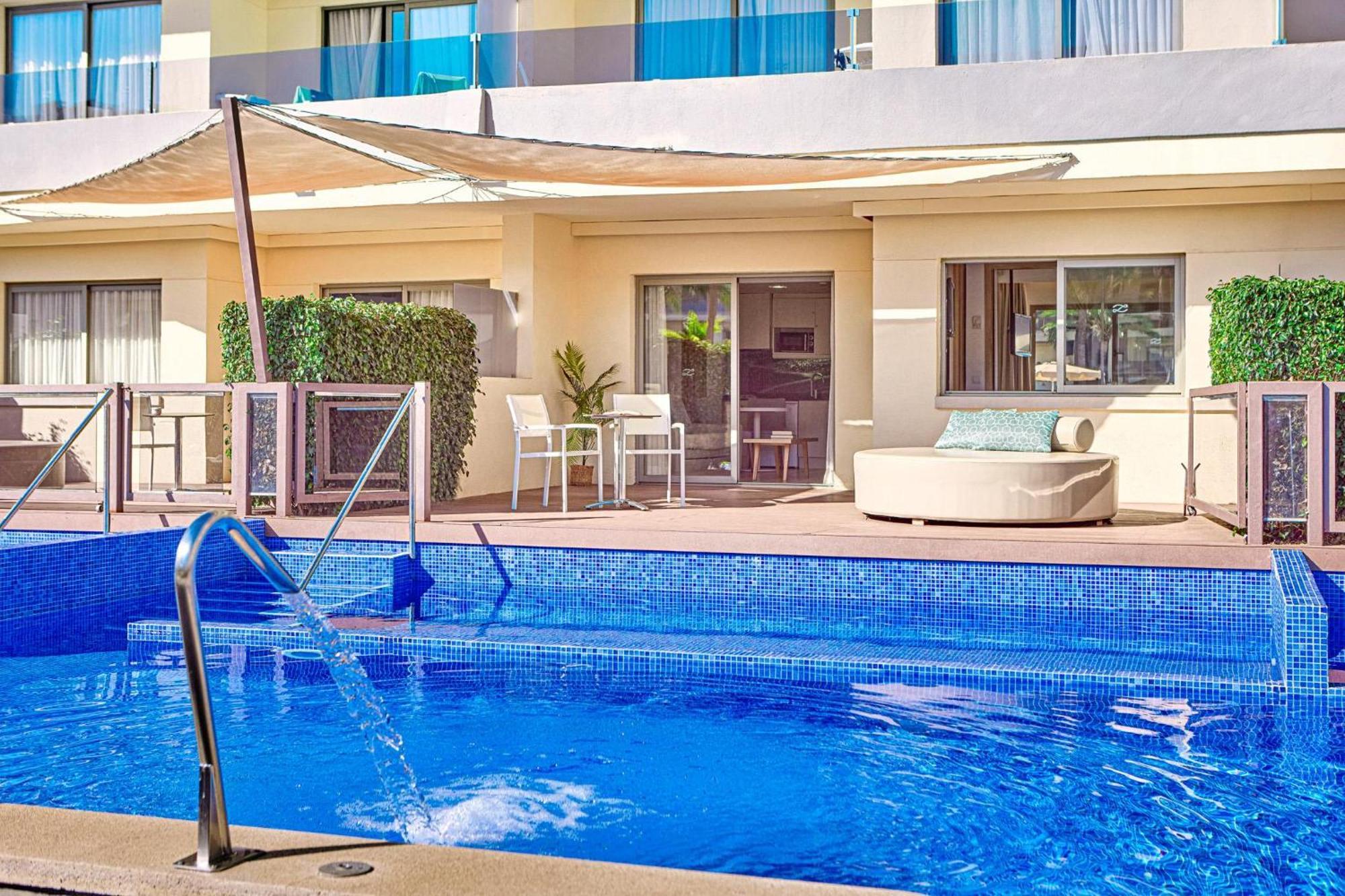 Zafiro Palmanova Aparthotel Bagian luar foto