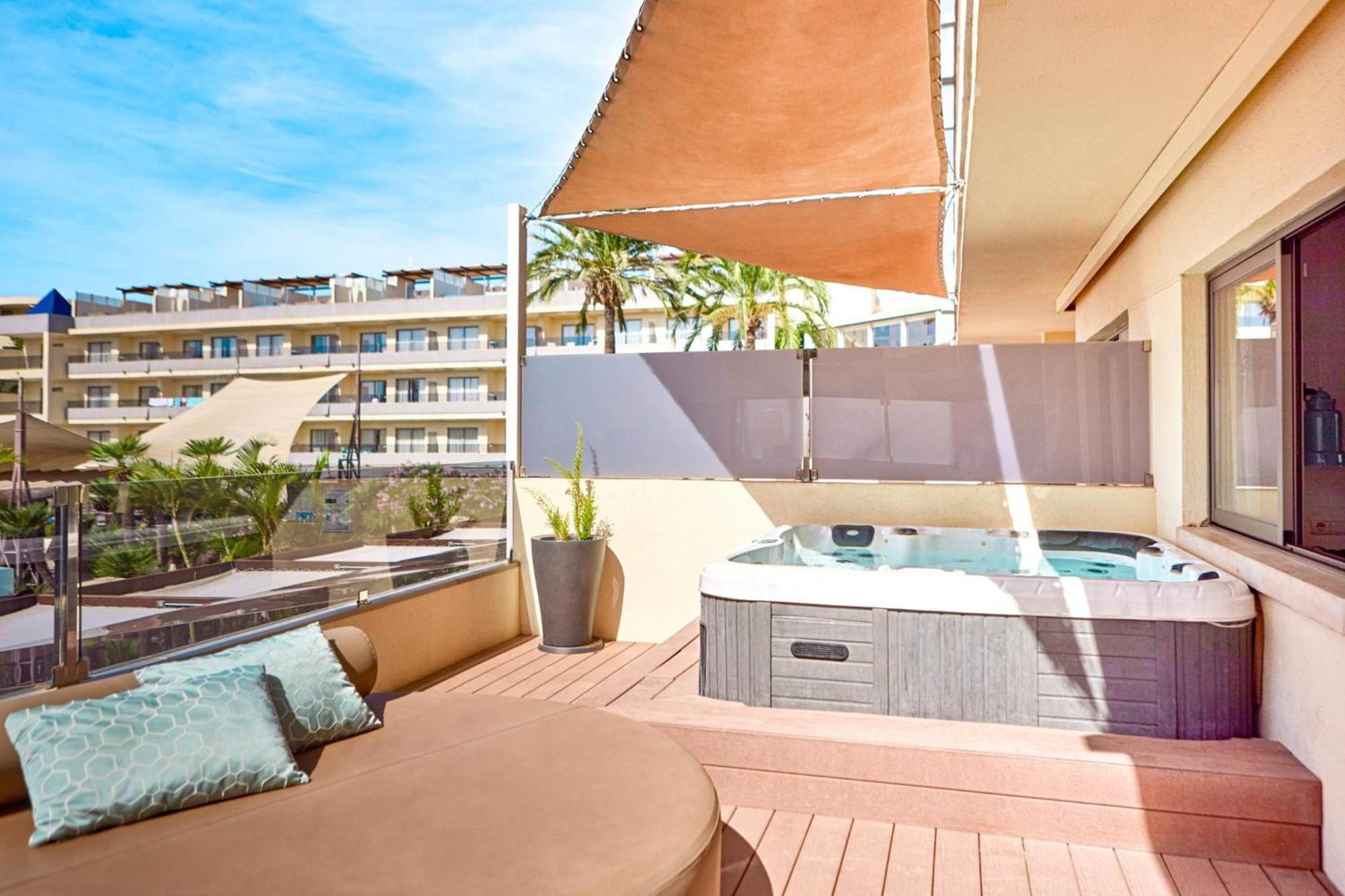Zafiro Palmanova Aparthotel Bagian luar foto